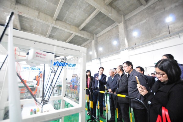 智能机器人创新实验室